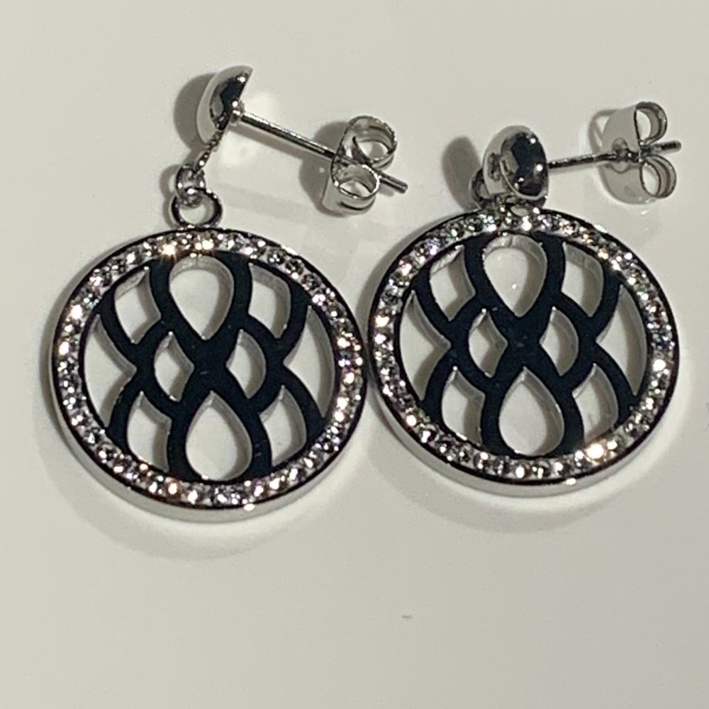 Qudo Jewelry Crystal Weave Earrings